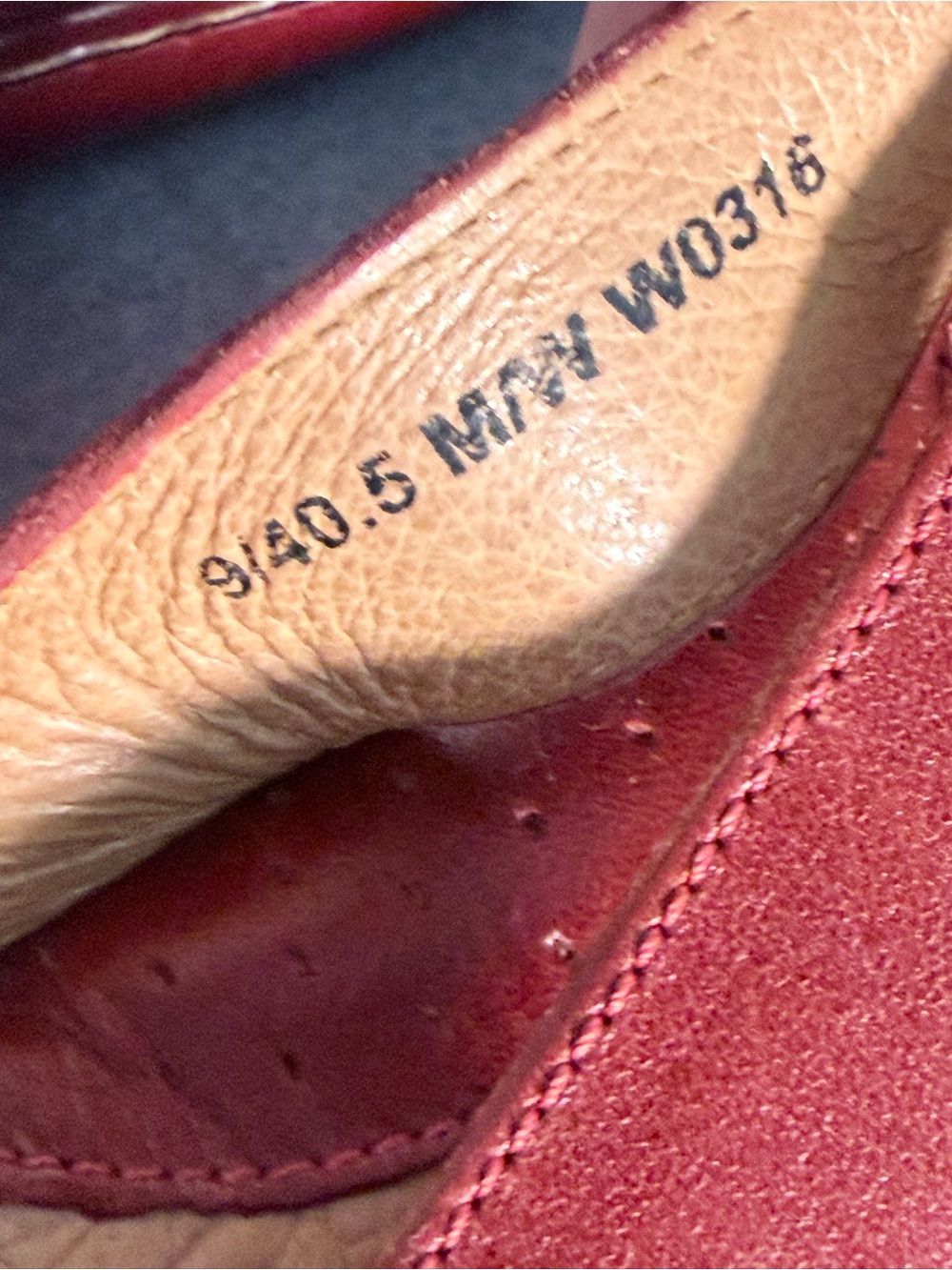 Born Women's Red Leather Thong Slide Sandals - Picture 3 of 10